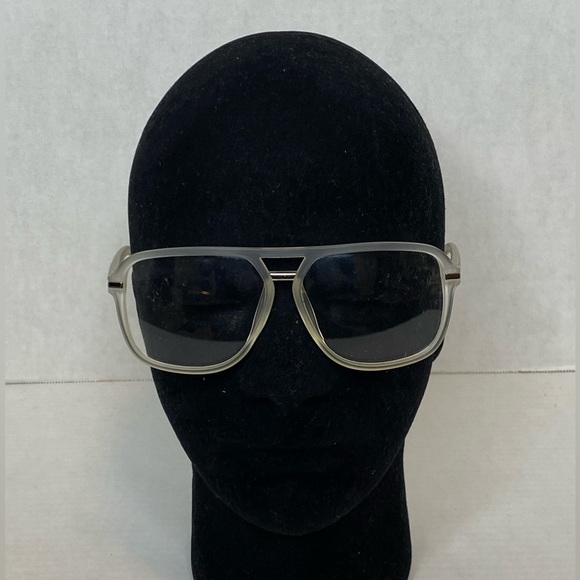 NYS COLLECTION Iconic Aviator Style Glasses with lightweight clear frames. UV400 - Picture 5 of 6